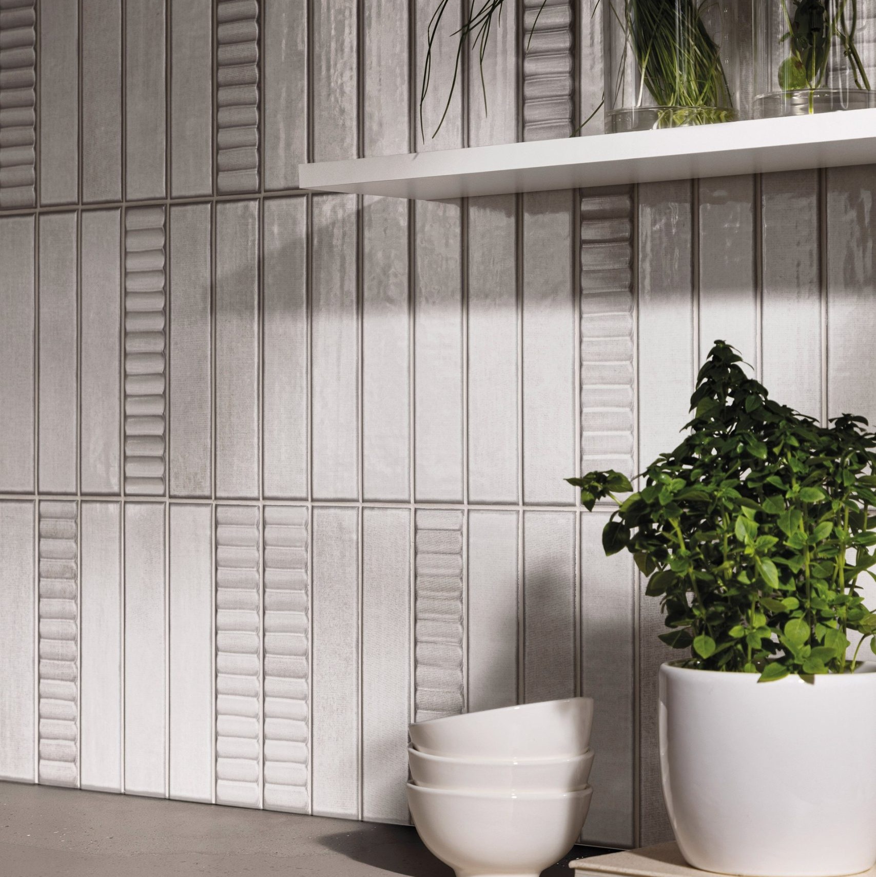 productGroupColor_5253_pbl_foto_conceito_80159_et_portofino_sand_24x48_nat_rect_203412_e_lighthouse_mist_05x25_br_bold_203444_e_stairs_mist_05x25_br_bold_B3A5731-scaled